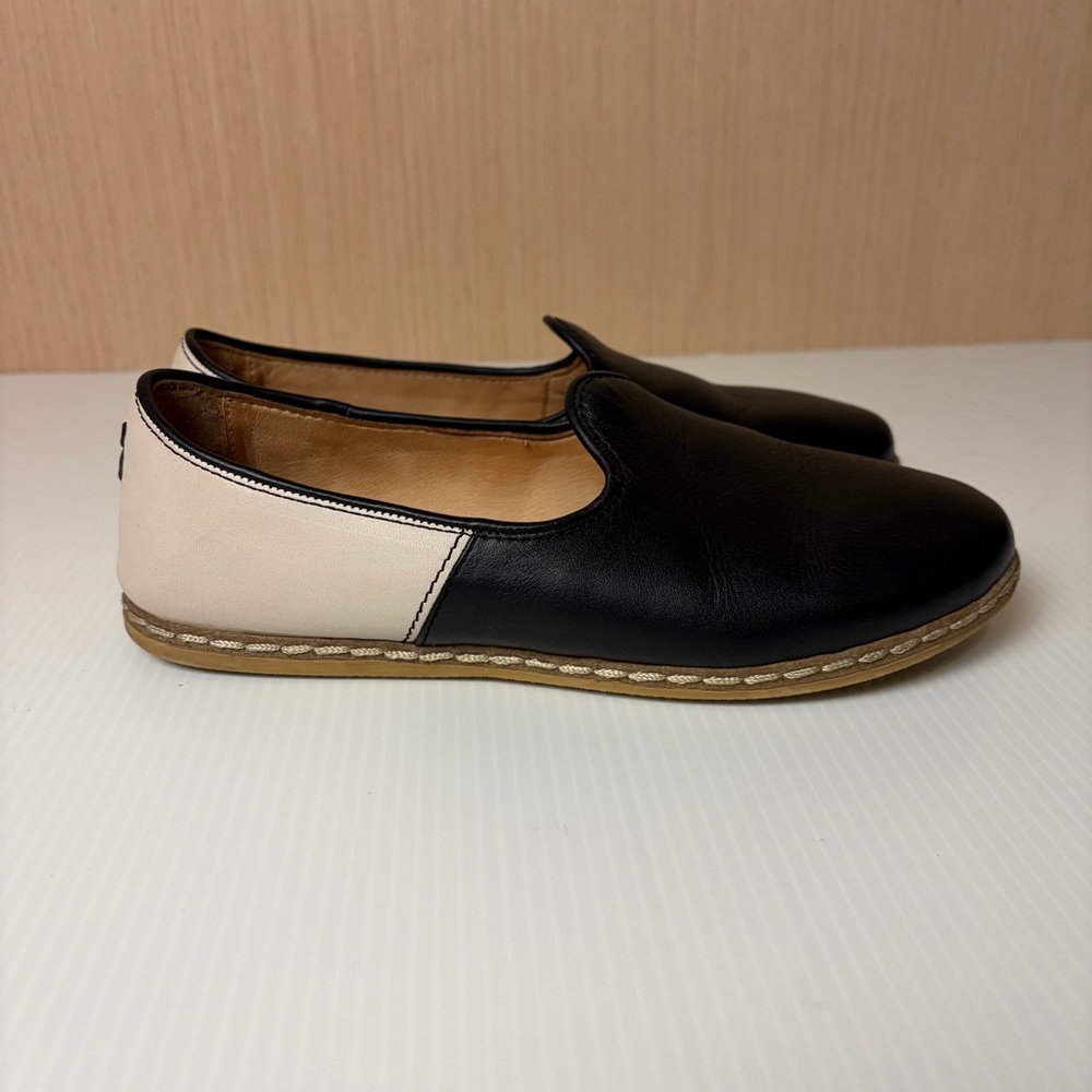 Charix Leather Slip-On Flats | Two-Tone Black & Cream | Comfort Shoes